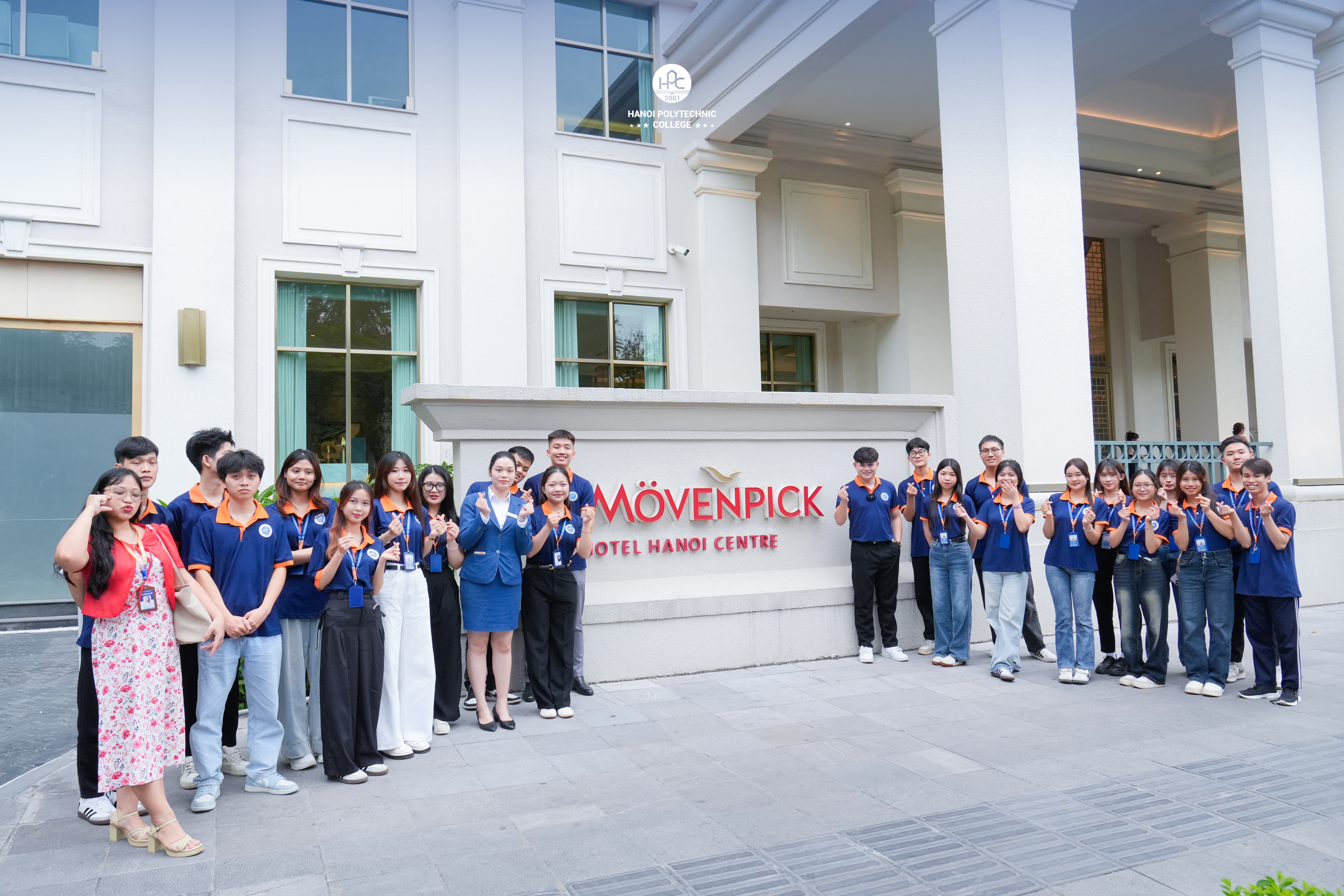 Sinh viên Khoa Du Lịch - Khách sạn trải nghiệm Movenpick