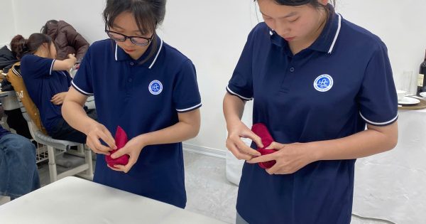 sinh viên ngành Quản trị Khách sạn